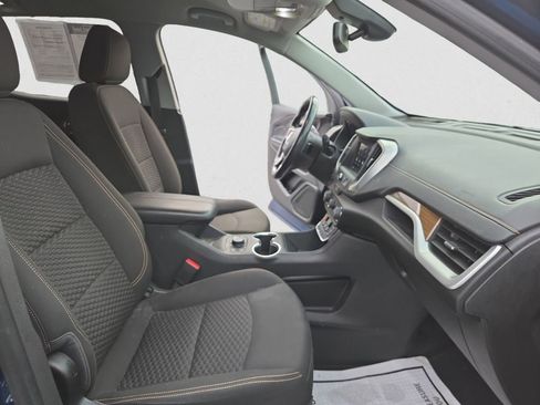 Used 2021 GMC Terrain SLE w/ Driver Convenience Package image 16