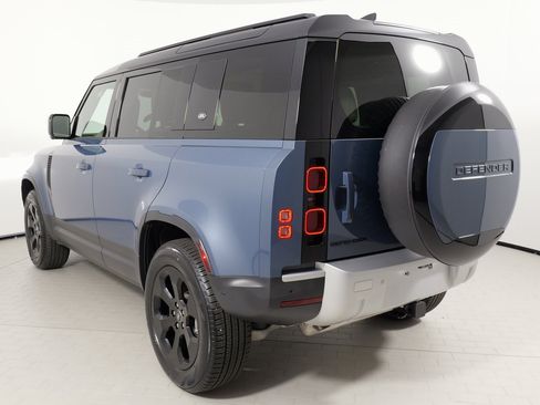 Used 2024 Land Rover Defender 110 S image 35