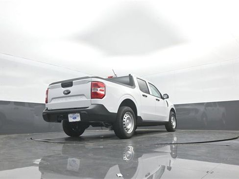 New 2025 Ford Maverick XL image 29