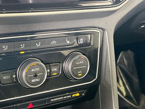 Used 2022 Volkswagen Atlas SEL image 20