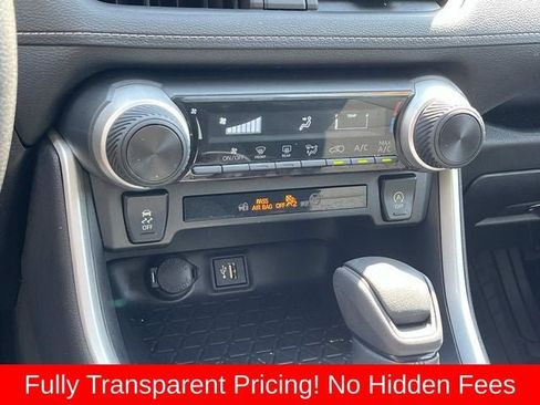 Used 2023 Toyota RAV4 LE AWD/4WD image 29