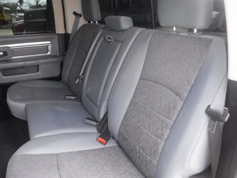 Used 2019 RAM 1500 Lone Star image 40