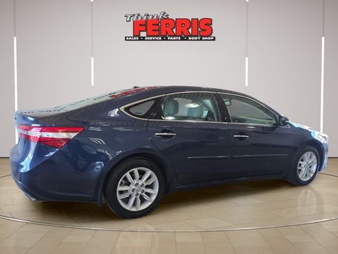 Used 2015 Toyota Avalon XLE Premium FWD image 5