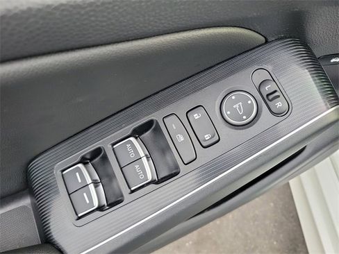 Certified 2024 Honda Civic Touring image 21