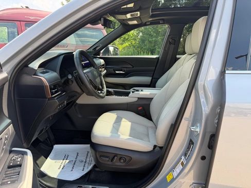 Certified 2026 Toyota Grand Highlander AWD Hybrid image 11