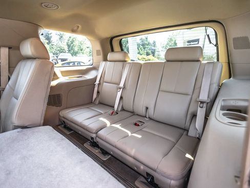 Used 2010 Chevrolet Tahoe LT AWD/4WD image 17