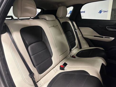 Used 2019 Jaguar F-PACE S image 21
