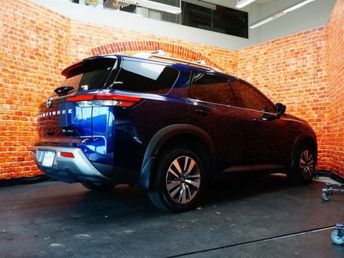 Certified 2024 Nissan Pathfinder SL AWD/4WD image 8