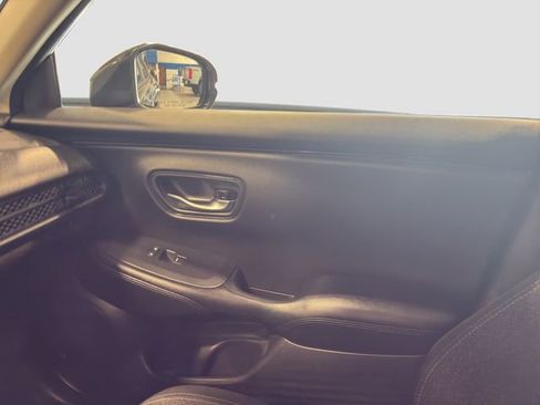 Used 2024 Honda HR-V LX image 16