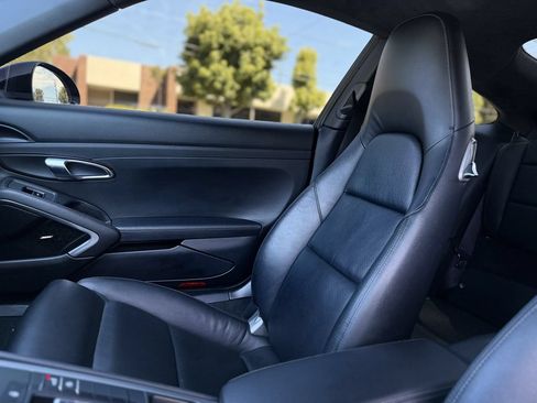 Used 2019 Porsche 911 Carrera 4 AWD/4WD image 29
