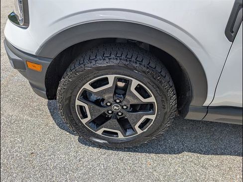 Certified 2022 Ford Bronco Sport Outer Banks w/ Tech Package AWD/4WD image 3