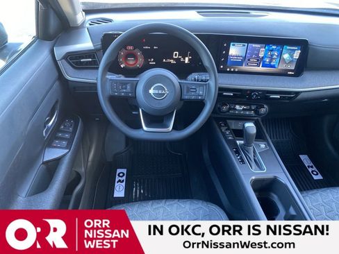 New 2026 Nissan Kicks SV w/ SV Premium Package FWD image 20