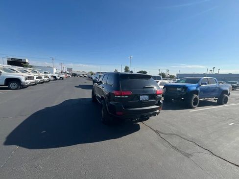 Used 2020 Jeep Grand Cherokee Altitude AWD/4WD image 8