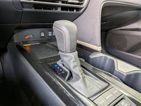 Used 2025 Toyota Camry LE FWD image 12