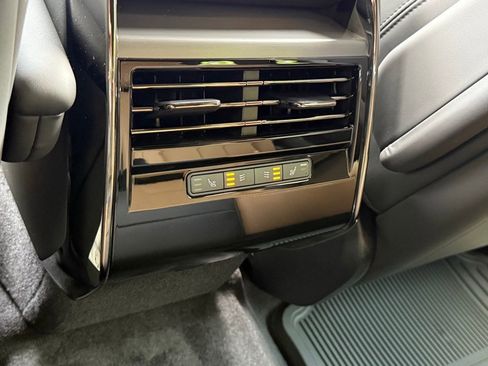 New 2025 Land Rover Range Rover Sport Dynamic SE image 31