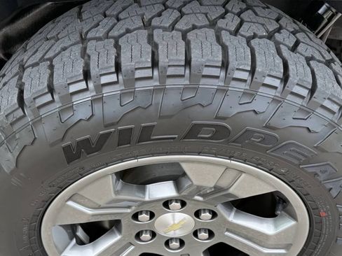 Used 2019 Chevrolet Tahoe LS w/ Skid Plate Package AWD/4WD image 17
