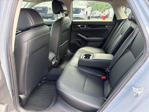 Used 2022 Honda Civic Touring image 9