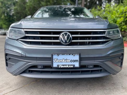 Used 2024 Volkswagen Tiguan SE AWD/4WD image 32