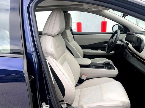 Used 2023 Nissan Ariya FWD image 8