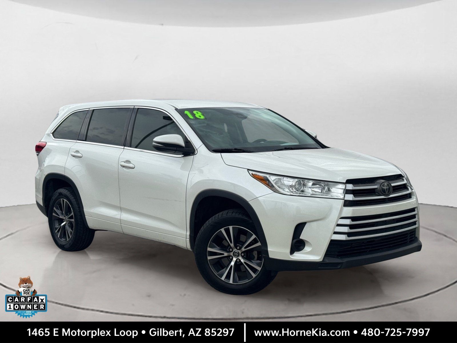 Used 2018 Toyota Highlander LE FWD image 1