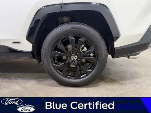 Used 2022 Toyota RAV4 XSE AWD/4WD image 8