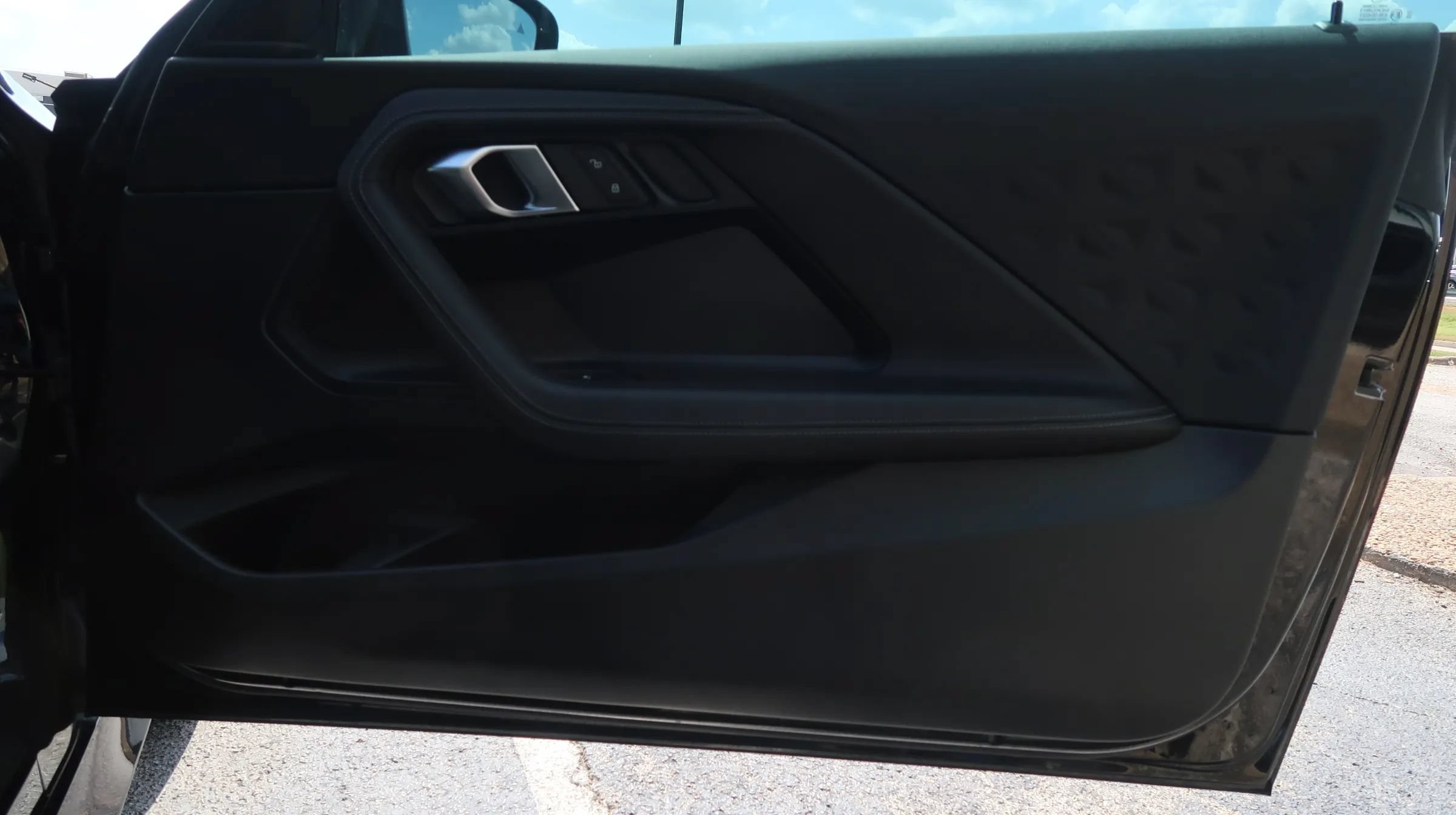 Used 2024 BMW 230i Coupe w/ Convenience Package RWD image 43