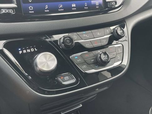 Used 2026 Chrysler Pacifica Select FWD image 29