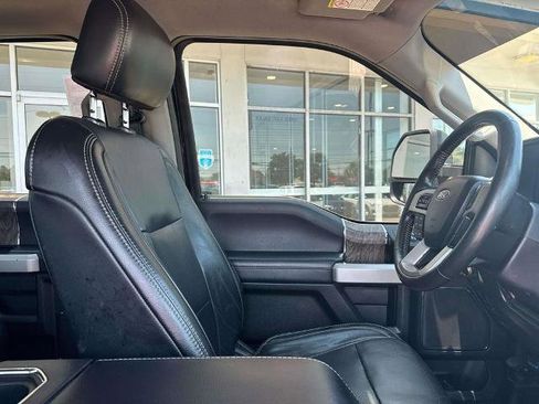 Used 2019 Ford F250 Lariat w/ Lariat Ultimate Package AWD/4WD image 12