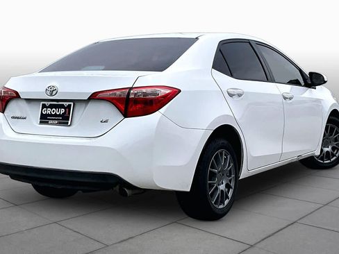 Used 2018 Toyota Corolla LE FWD image 12