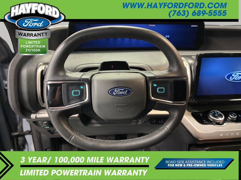 Used 2025 Ford Expedition Active AWD/4WD image 11