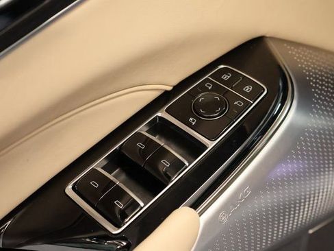 New 2026 Cadillac Lyriq V image 10