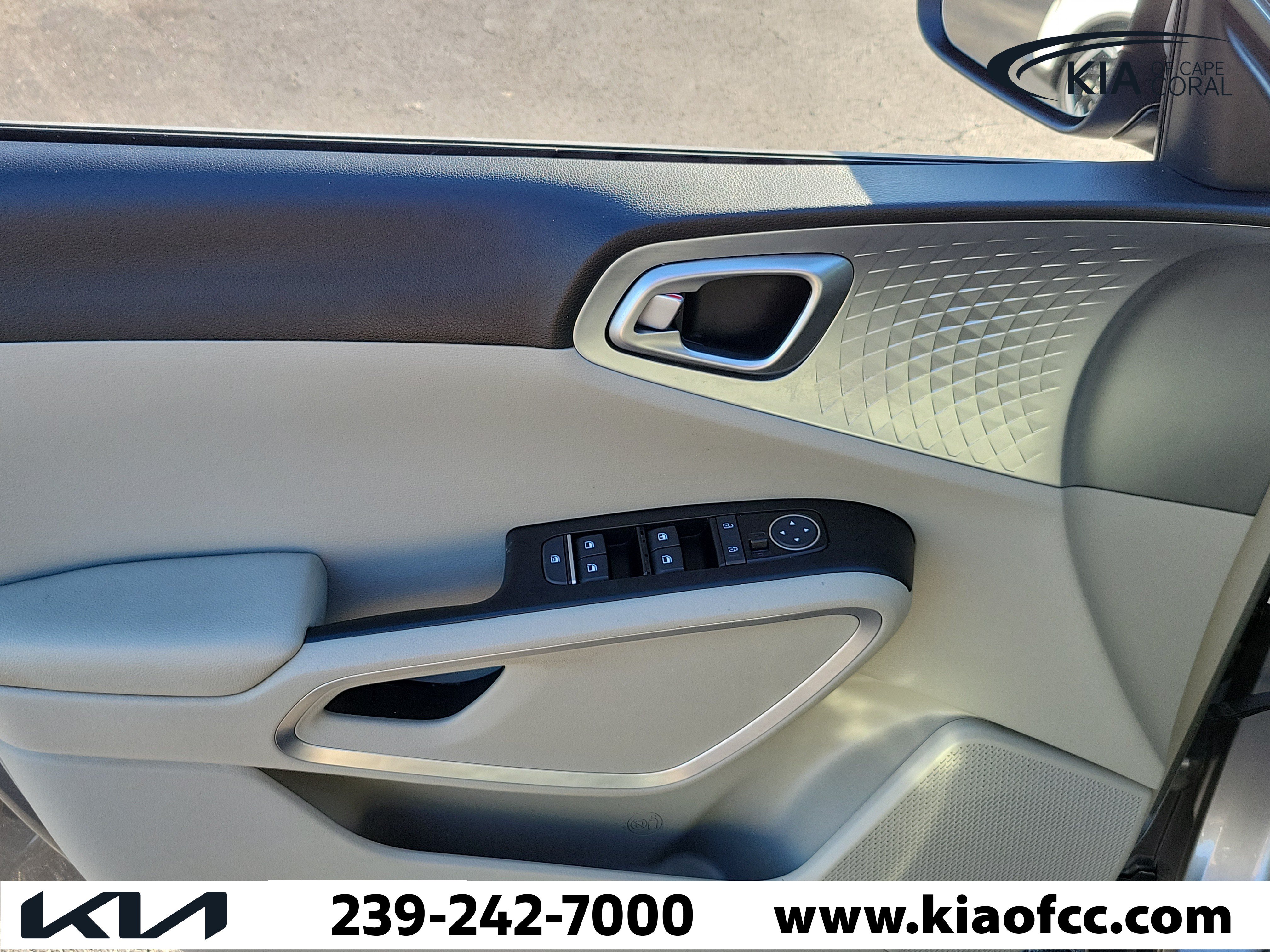 Certified 2024 Kia Soul LX FWD image 23