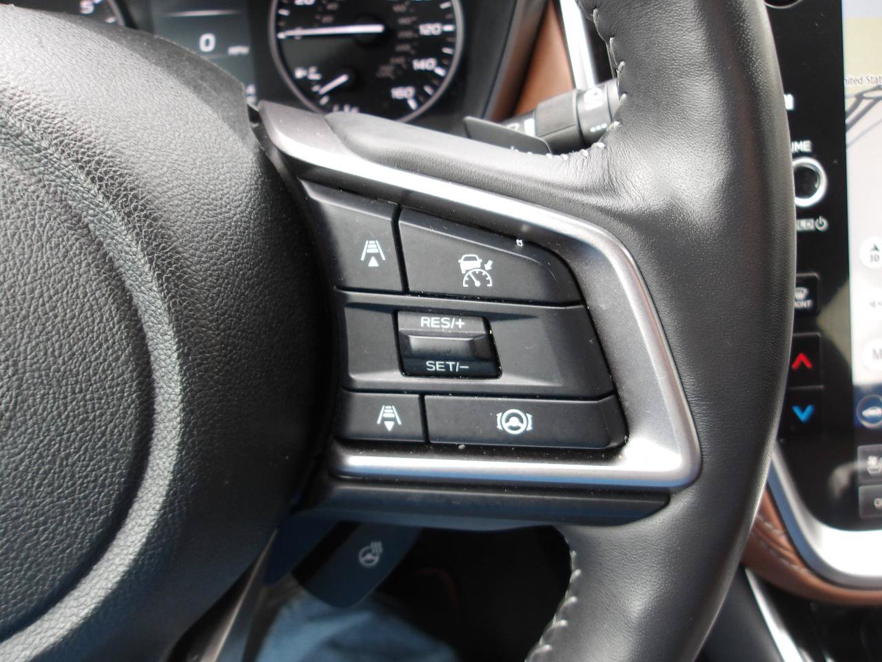 Used 2023 Subaru Outback Touring AWD/4WD image 17