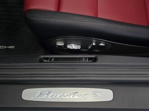 Certified 2025 Porsche 718 Boxster S RWD image 34