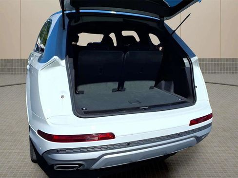 Used 2025 Audi Q7 3.0T Premium Plus image 25