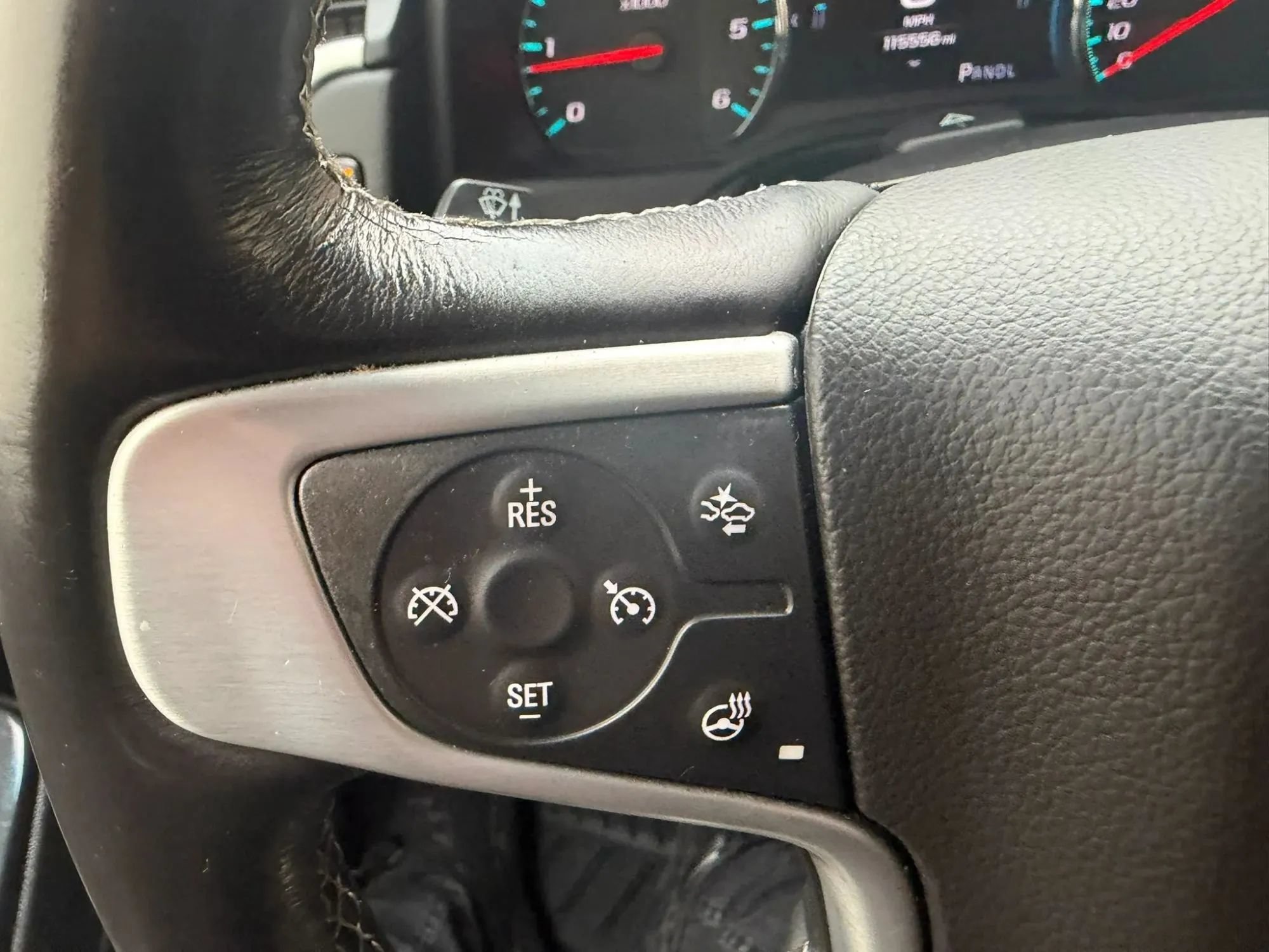 Used 2017 GMC Yukon SLT w/ Premium Edition AWD/4WD image 13
