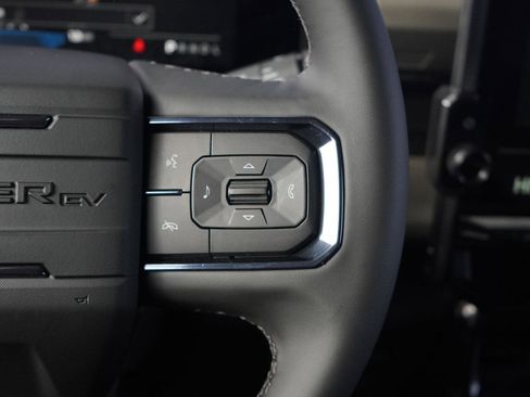 New 2026 GMC Hummer EV 4x4 Crew Cab image 18