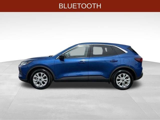 Used 2023 Ford Escape Active w/ Cold Weather Package FWD image 4
