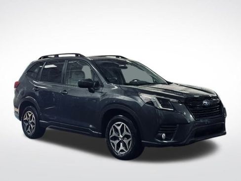 Used 2022 Subaru Forester Premium image 4