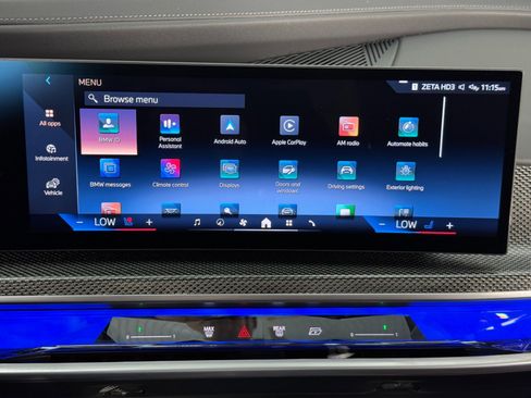 Used 2025 BMW 740i w/ Premium Package image 29