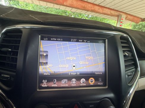 Used 2014 Jeep Grand Cherokee Overland w/ Advanced Technology Group AWD/4WD image 20