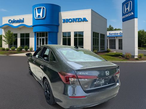 Used 2025 Honda Civic Sport image 4