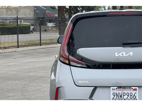 Used 2025 Kia Soul LX w/ LX Technology Package image 14