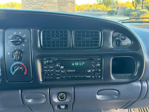 Used 2002 Dodge Ram 2500 Truck 2WD Quad Cab image 36