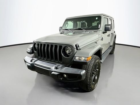 Used 2021 Jeep Wrangler Unlimited Sahara AWD/4WD image 3