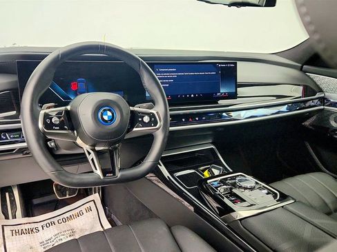 Used 2024 BMW i7 xDrive60 w/ Executive Package image 12