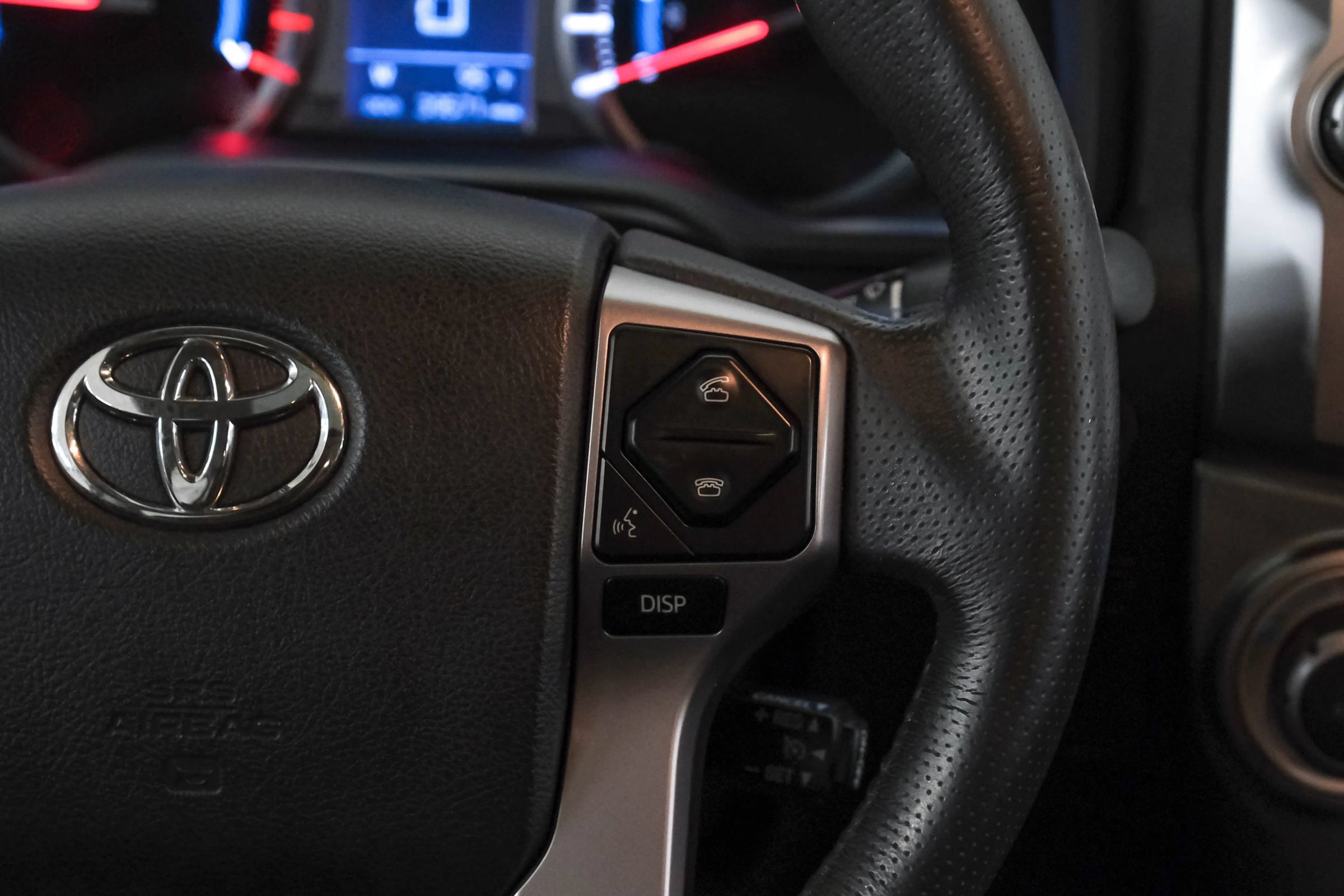 Used 2016 Toyota 4Runner Limited AWD/4WD image 17
