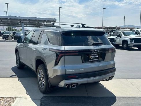 New 2026 Chevrolet Traverse LT w/ Driver Confidence Package AWD/4WD image 4