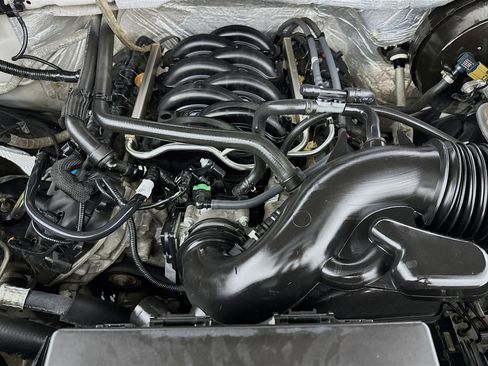 Used 2013 Ford F150 XLT w/ Mid Equipment Group image 35