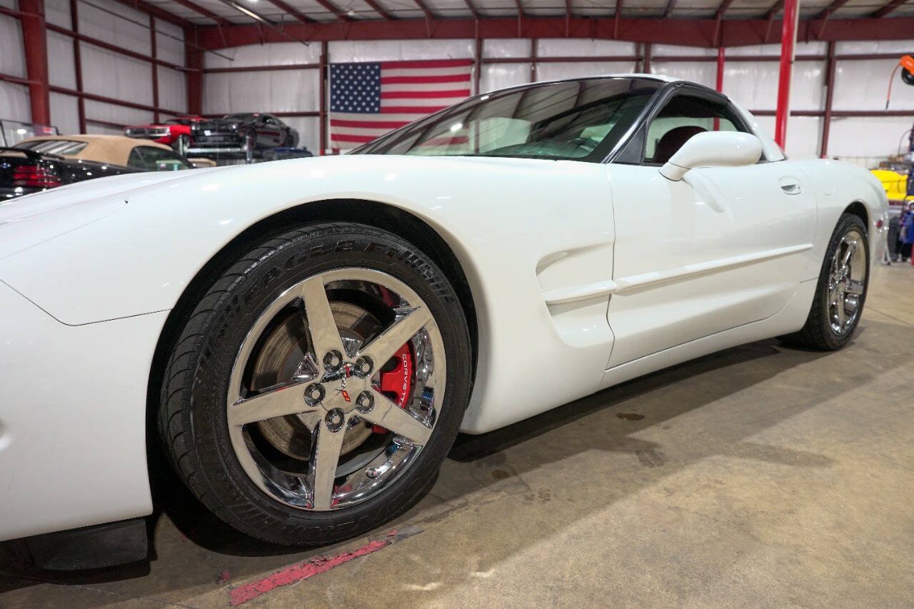 Used 1998 Chevrolet Corvette Coupe w/ Memory Pkg RWD image 32